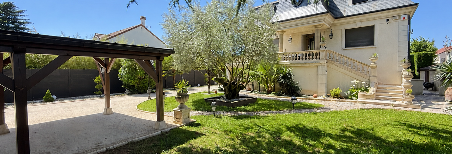 Maison 12 Pièces 448 m² à vendre à Morangis (91420)