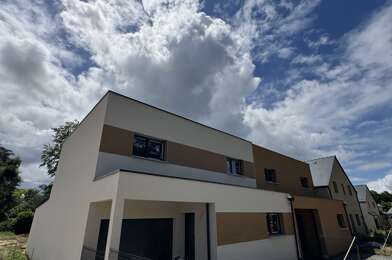 Maison 4 pièces 471200 €
