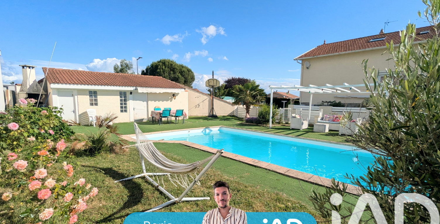 Vente Maison/villa 8 pièces — photo 1