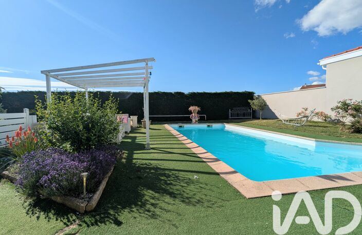 Vente Maison/villa 8 pièces — photo 2