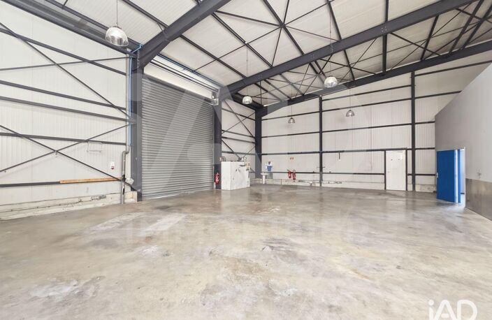 Location Local d'activités 400 m&sup2; — photo 2
