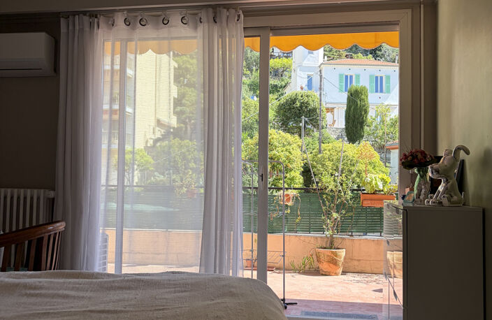APPARTEMENT + IMMENSE TERRASSE + PARKING GARAGE A MENTON — photo 5