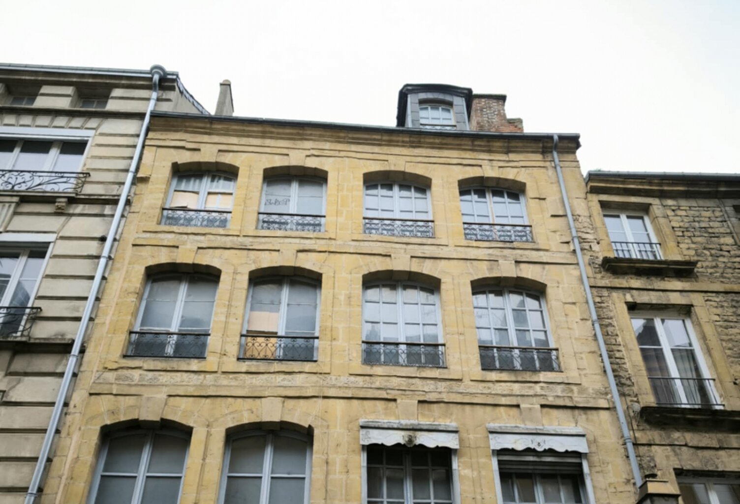 Vente Immeuble 300 m&sup2; — photo 1