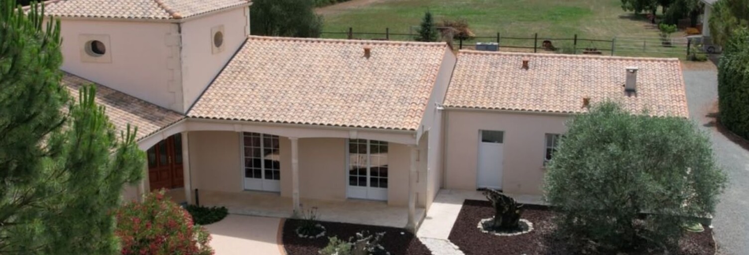Maison 5 Pièces 260 m² à vendre à Montroy (17220)