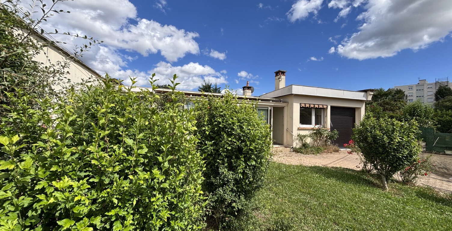Maison individuel en copropriété de plain-pied 'T4' avec 589 — photo 1