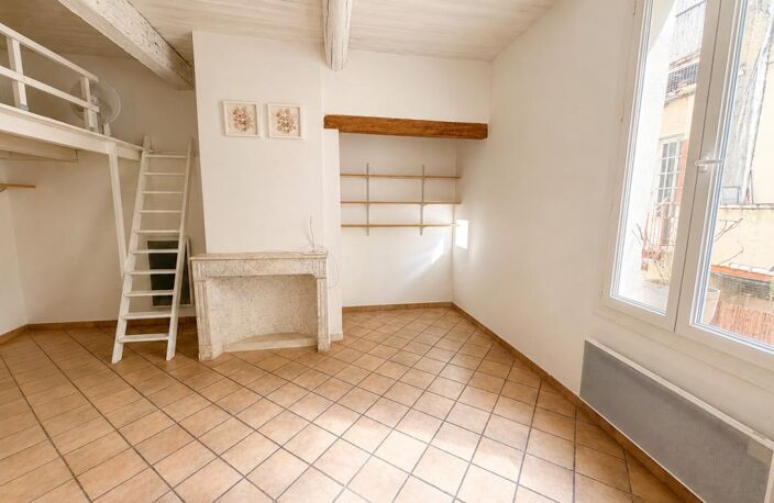 AIX CENTRE HISTORIQUE – RUE D’ITALIE – TYPE 1 AVEC MEZZANINE — photo 2