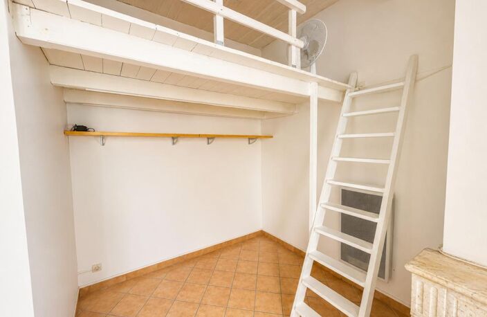 AIX CENTRE HISTORIQUE – RUE D’ITALIE – TYPE 1 AVEC MEZZANINE — photo 4