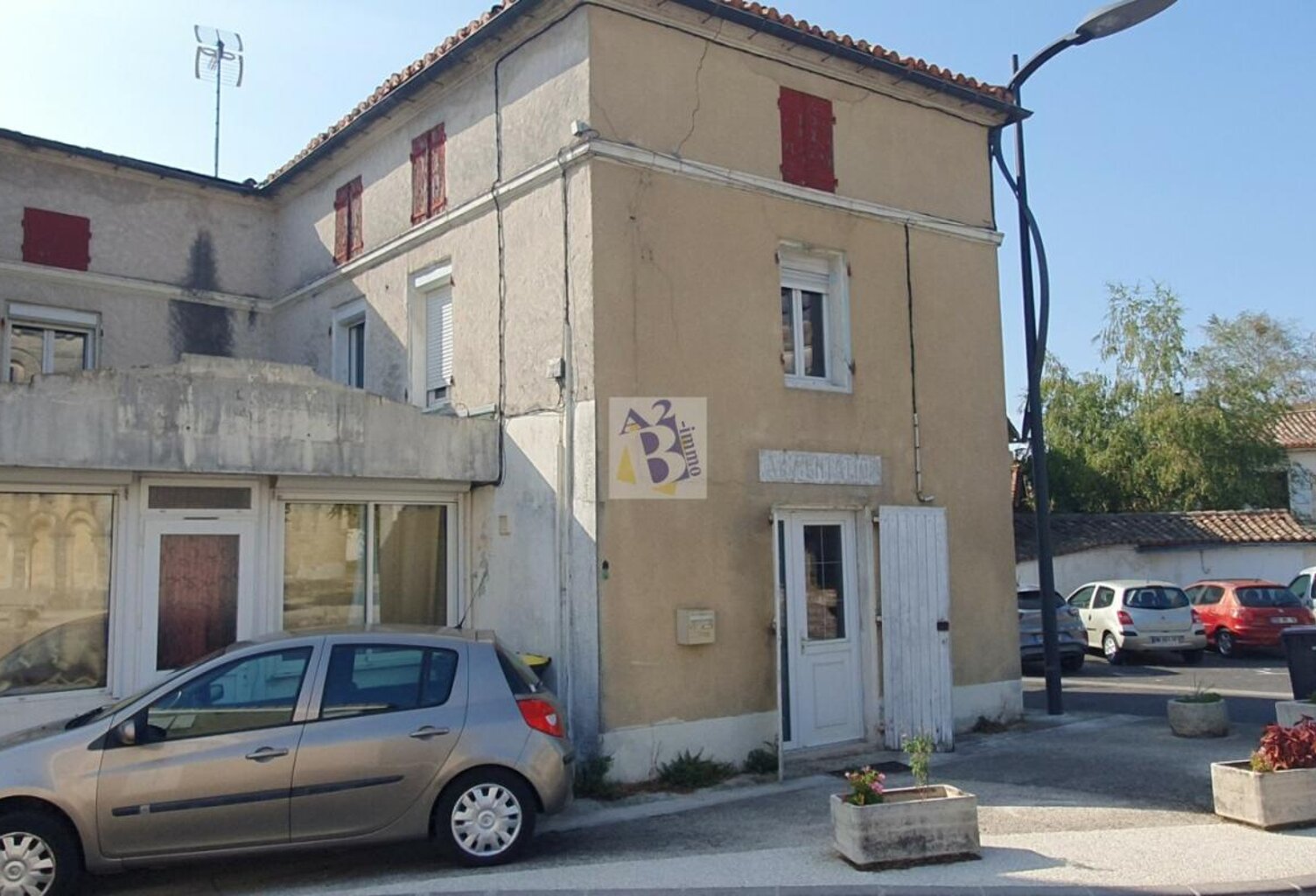 Saint Michel 1 Studio + 1 maison T3 — photo 1