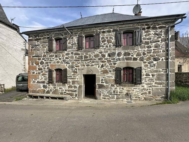 Maison en pierres et dépendances — photo 1
