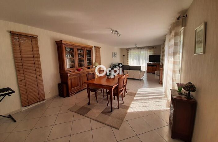 Breuillet – Maison familiale de standing avec piscine — photo 4