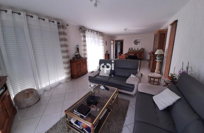 Breuillet – Maison familiale de standing avec piscine — photo 5