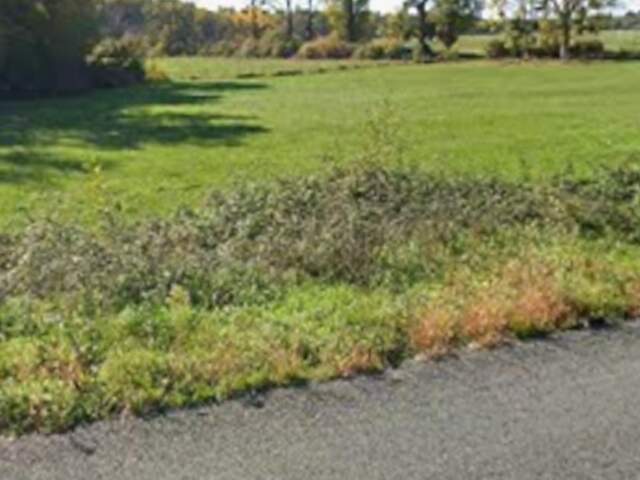 Terrain à bâtir à Saint-Genès-de-Fronsac (33240) — photo du bien