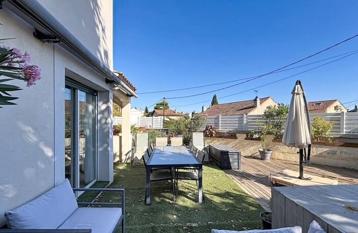 Marseille 12e (Montolivet) – Maison 101 m² avec terrasse Sud, jacuzzi, garage et DPE B — photo 3