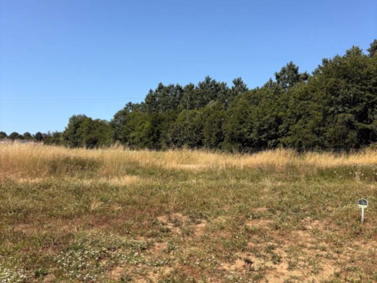 Terrain à bâtir à Vayres (33870) — photo 1