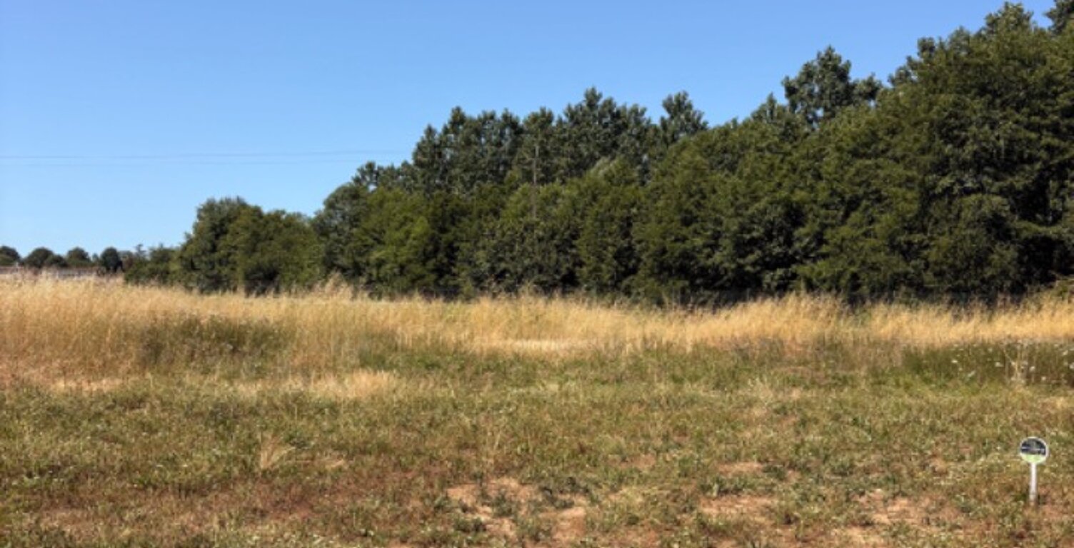 Terrain à bâtir à Vayres (33870) — photo 1