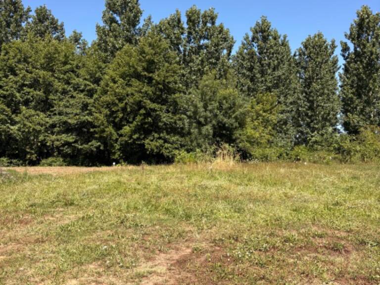 Terrain à bâtir à Vayres (33870) — photo 1