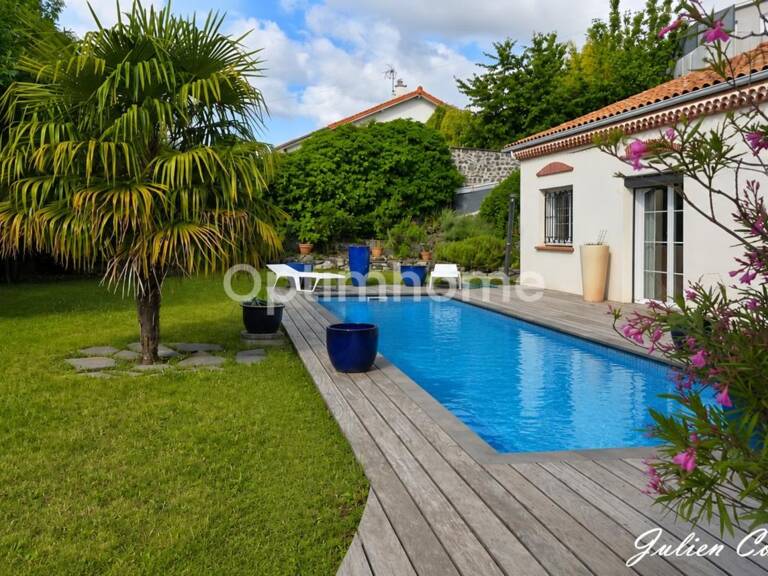 VILLA D'ARCHITECTE D'EXCEPTION – 265 m² – PISCINE – VUE PANORAMIQUE – CHANTERANNE — photo 1