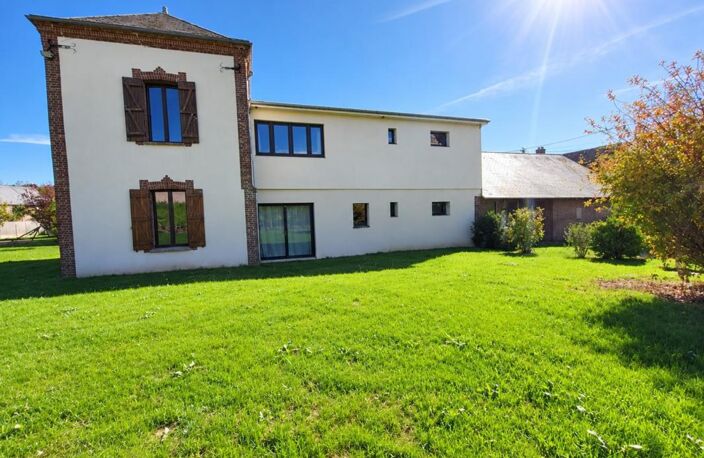 NOUVEAUTÉ – Maison de caractère rénovée de 183 m² avec fort potentiel — photo 2
