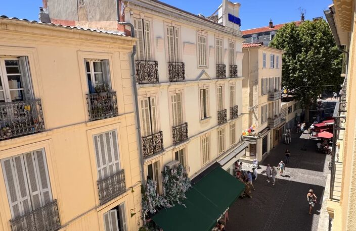 ANTIBES  COEUR DE VILLE -  EXCLUSIVITE — photo 4