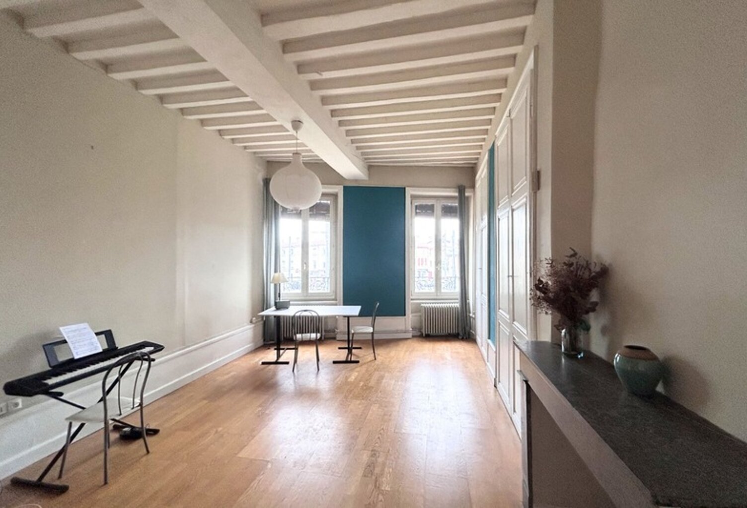 VILLEURBANNE - Appartement de charme T3 de 85 m² – Possibilité T4 – Cachet de l’ancien et faibles charges — photo 1