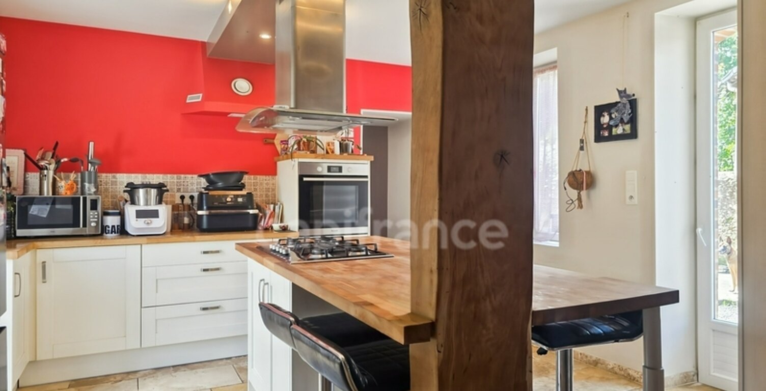 Maison de campagne avec 4 chambres, potentiel d'aménagement et terrain sans vis-à-vis à Tresson — photo 1