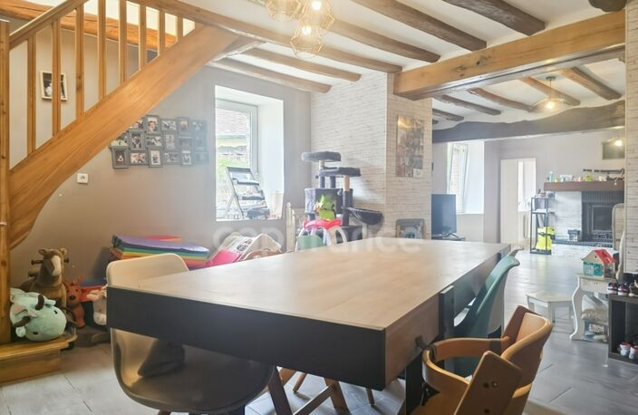 Maison de campagne avec 4 chambres, potentiel d'aménagement et terrain sans vis-à-vis à Tresson — photo 5