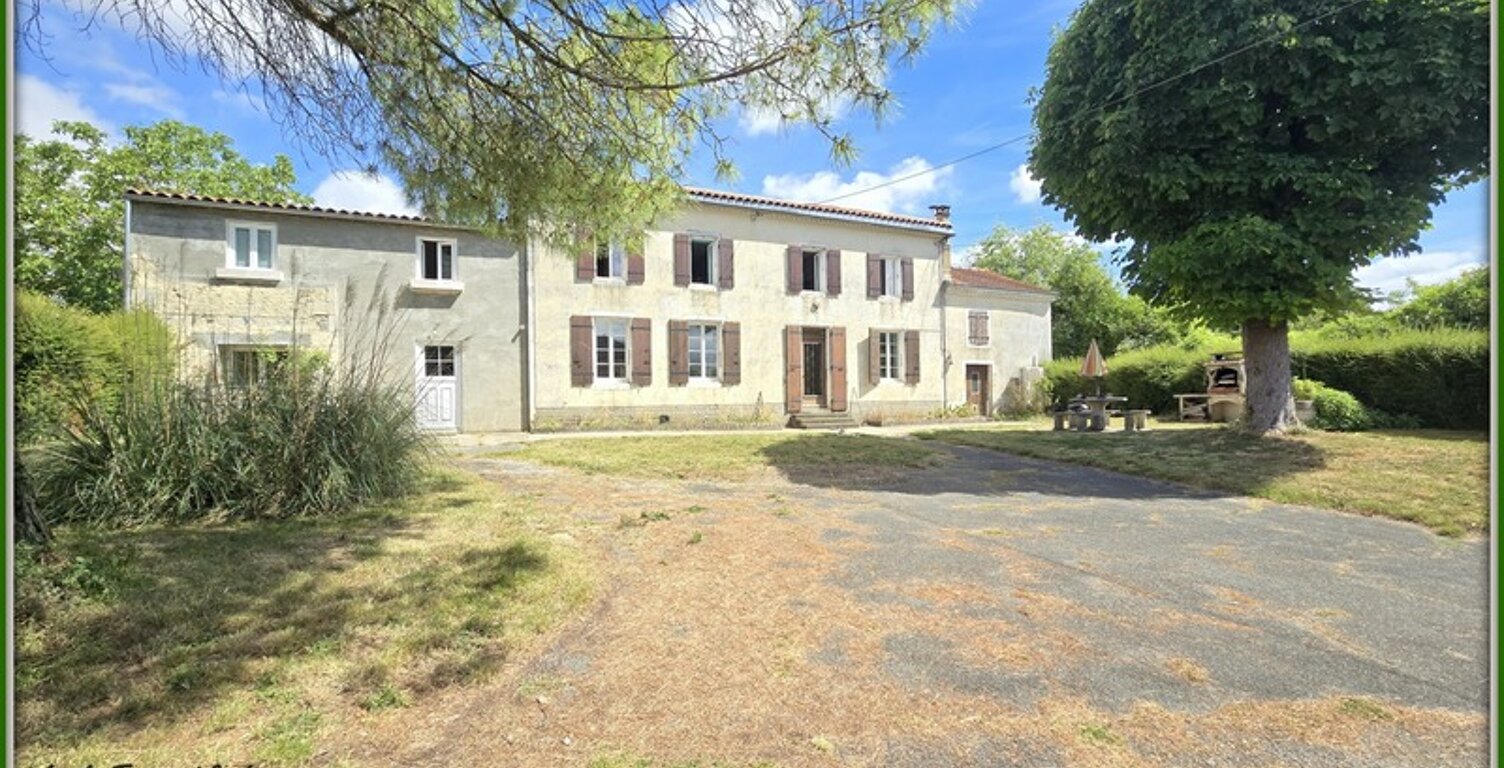 Maison FAMILIALE à vendre 8 pièces (226m²) à SAINT PIERRE DE JUILLERS (17) sur plus d'1 hectare de terrain avec HANGAR et DEPENDANCES — photo 1