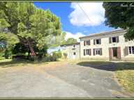 Maison FAMILIALE à vendre 8 pièces (226m²) à SAINT PIERRE DE JUILLERS (17) sur plus d'1 hectare de terrain avec HANGAR et DEPENDANCES — photo 2