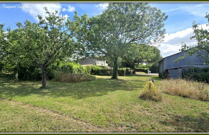 Maison FAMILIALE à vendre 8 pièces (226m²) à SAINT PIERRE DE JUILLERS (17) sur plus d'1 hectare de terrain avec HANGAR et DEPENDANCES — photo 3