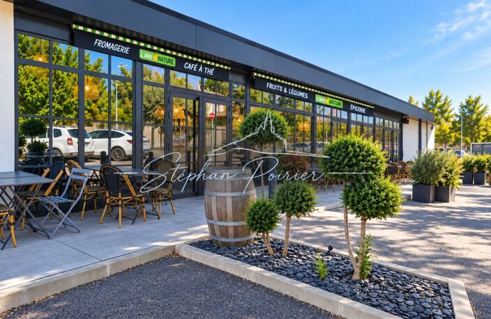 LES HALLES – LOCAL COMMERCIAL 28 M² – 230 € HT HC/M²/AN LA 1ÈRE ANNÉE – FORTE VISIBILITÉ — photo 4