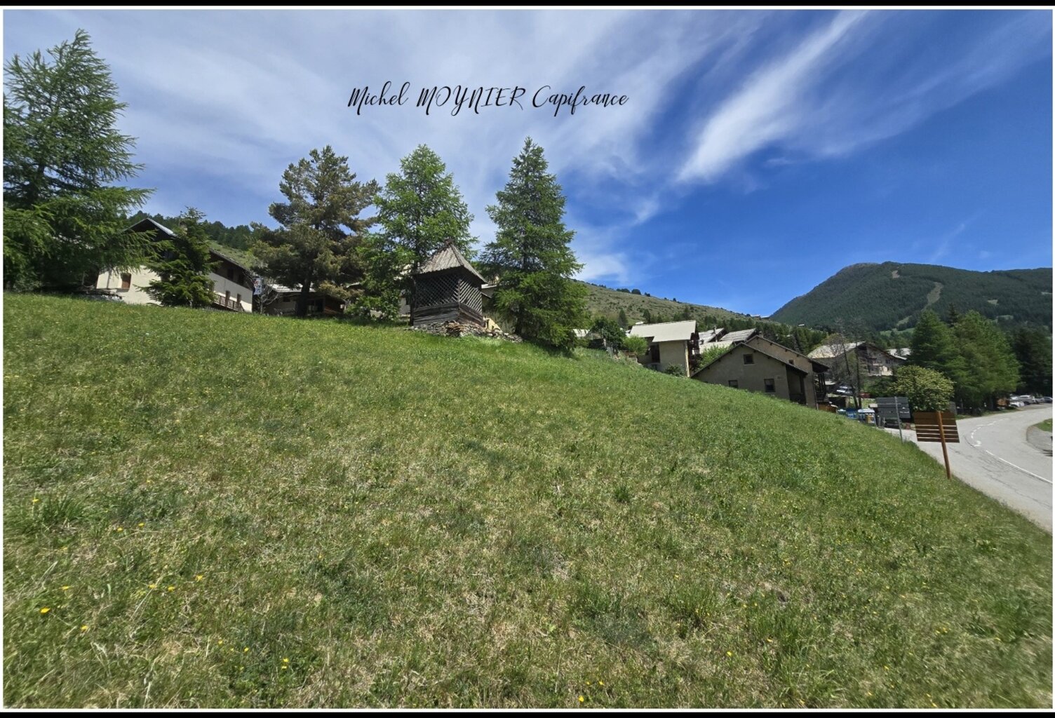 Terrain à bâtir à Molines-en-Queyras (05) – 1 186 m² avec vue dominante — photo 1