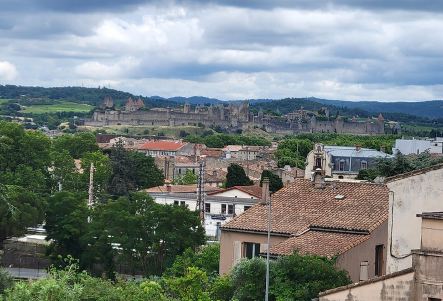 Rare à la vente : Appartement à vendre 4 pièces avec vue d'exception sur la cité de Carcassonne. Prix de vente : 124200€ — photo 1