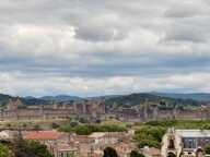 Rare à la vente : Appartement à vendre 4 pièces avec vue d'exception sur la cité de Carcassonne. Prix de vente : 124200€ — photo 2