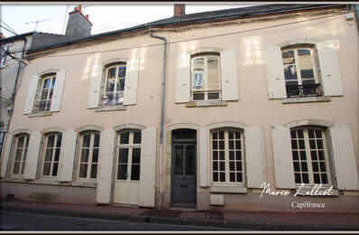 Maison à vendre 9 pièces PITHIVIERS (45), 6 chambres, plain pied, parquet massif, cave, grenier, 2 cours — photo du bien