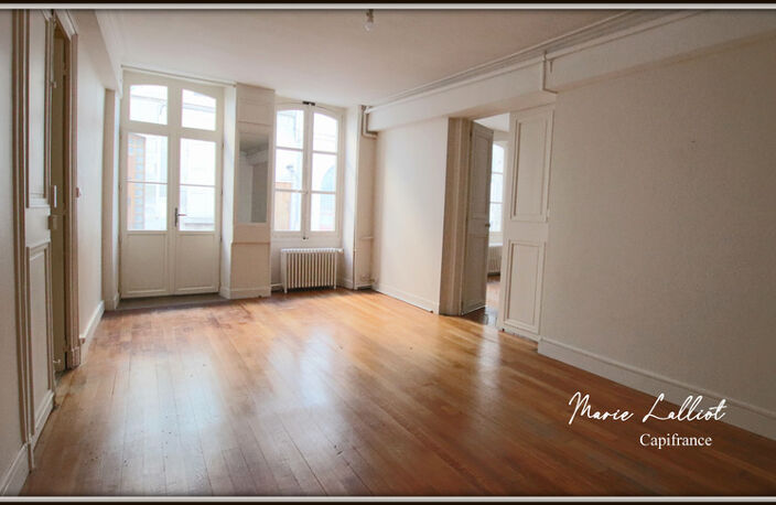 Maison à vendre 9 pièces PITHIVIERS (45), 6 chambres, plain pied, parquet massif, cave, grenier, 2 cours — photo 3