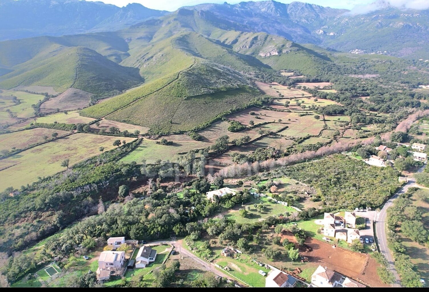 A vendre Terrain plat c0nstructible de 2362 m2 à PIETRACORBARA (Cap Corse) très proche de mer — photo 1