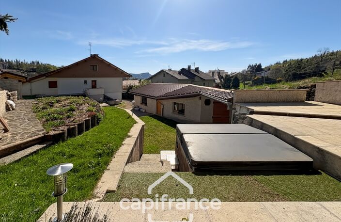 Maison à vendre 9 pièces avec appartement indépendant LES ROUSSES (39) — photo 2