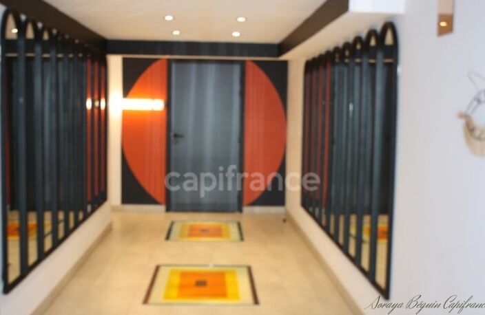 Dpt Hérault (34), à louer LA GRANDE MOTTE Local commercial Front de Mer 249 m² — photo 4