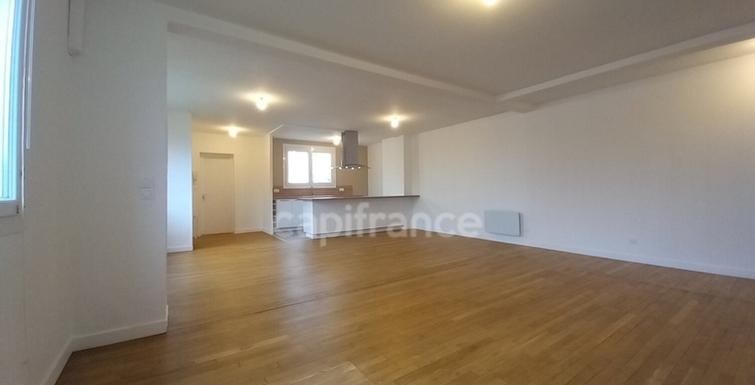 Dpt Vienne (86), à vendre POITIERS appartement T3 de 100 m² + garage + parking — photo 1