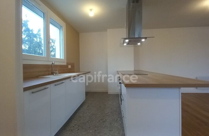 Dpt Vienne (86), à vendre POITIERS appartement T3 de 100 m² + garage + parking — photo 3