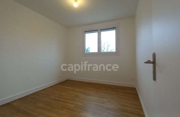 Dpt Vienne (86), à vendre POITIERS appartement T3 de 100 m² + garage + parking — photo 5