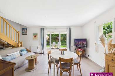 Maison 4 pièces 360400 €