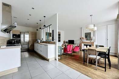 Appartement 4 pièces 285000 €