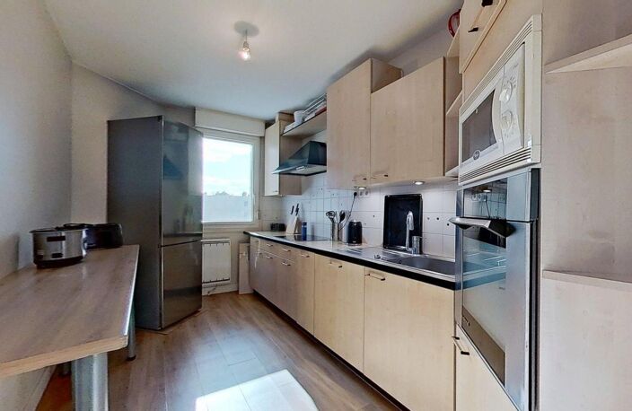 49 Rue Francis de Pressensé Villeurbanne 69100 - T3 Meublé - 1290 €CC — photo 3