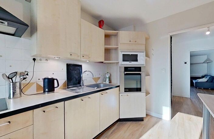 49 Rue Francis de Pressensé Villeurbanne 69100 - T3 Meublé - 1290 €CC — photo 4