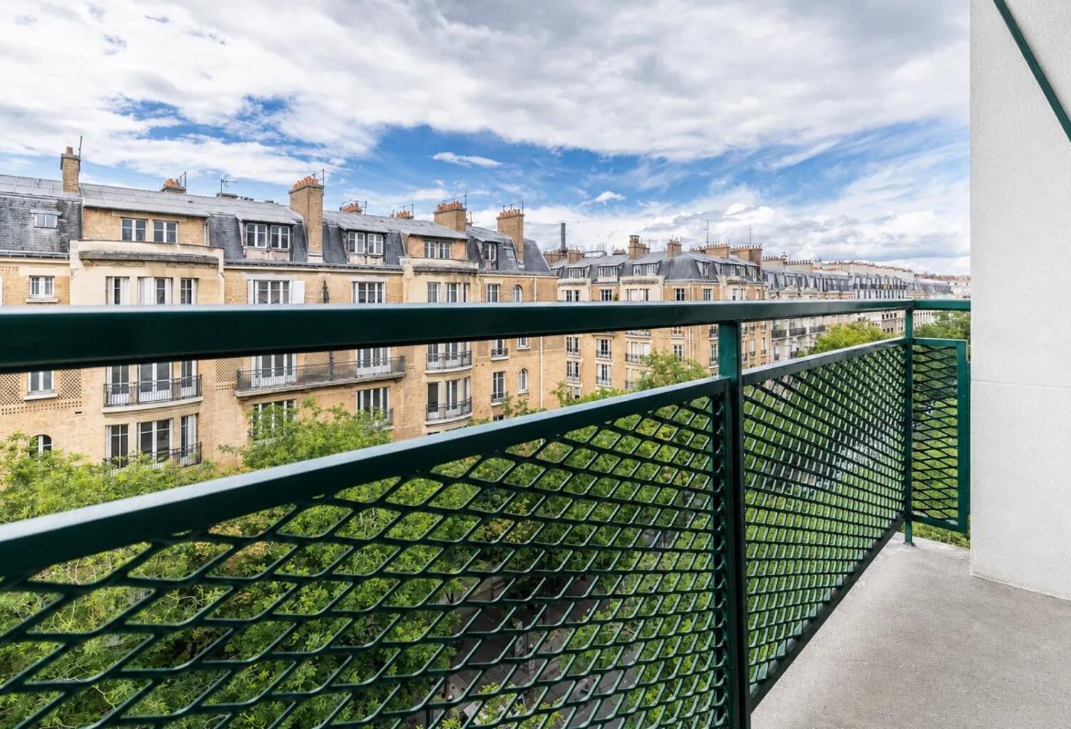 Paris 16e - T1 bis avec balcon, vue dégagée, cave, parking 34 m² — photo 1