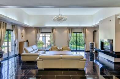 Maison 6 pièces 740000 €