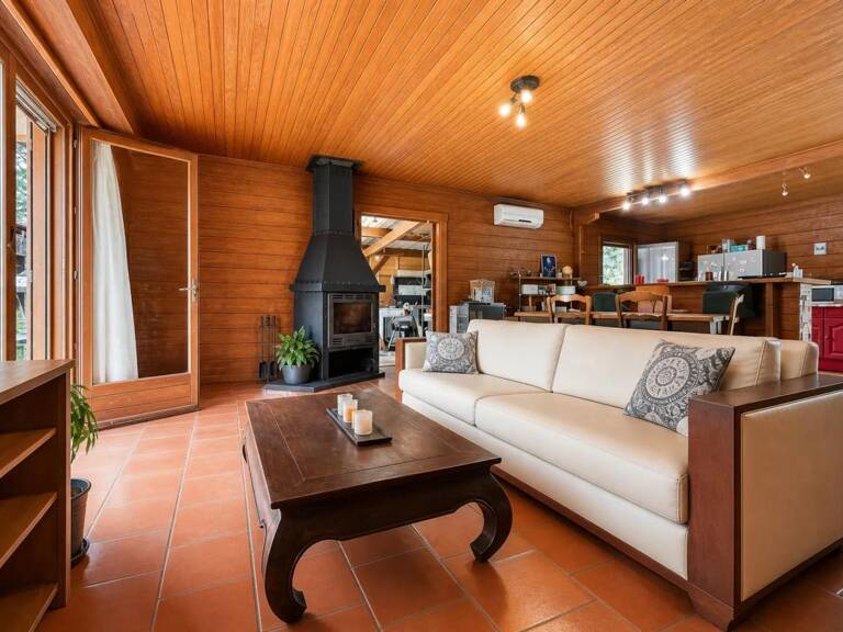Maison 4 pièces de 121 m² à Meilhac — photo 1