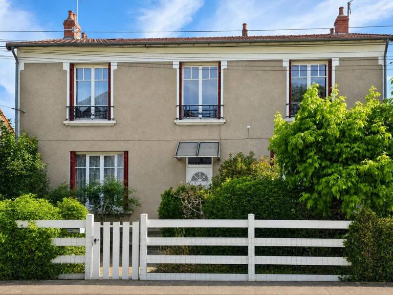 Maison de 8 pièces de 223 m² à Nevers — photo 1