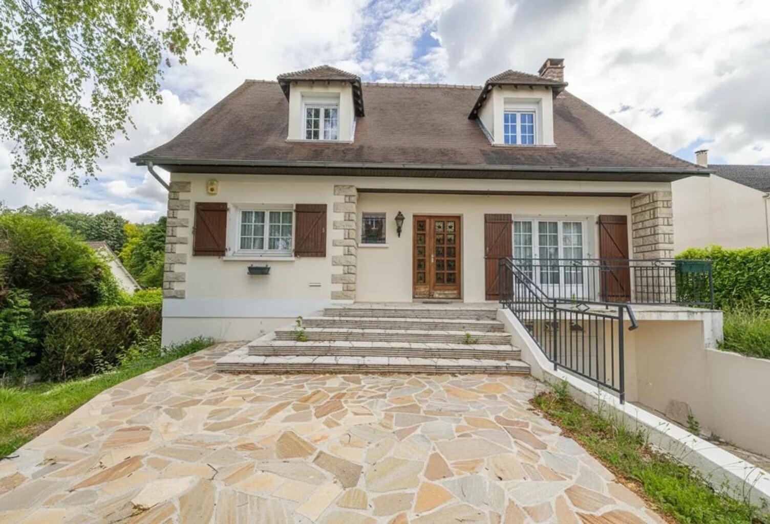 Maison Familiale de 6 pièces 140 m² et jardin de 1000 m2 ! — photo 1